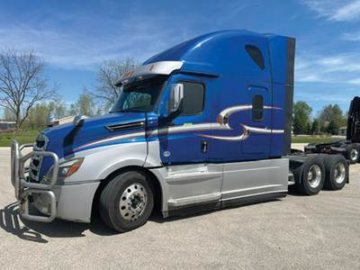Freightliner Cascadia 126 Sleeper Semi Truck - 72" Raised Roof, Detroit 505HP