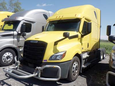 Freightliner Cascadia 126 Sleeper Semi Truck - 72" Raised Roof, Detroit 455HP