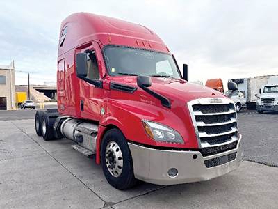 Freightliner Cascadia 126 Sleeper Semi Truck - 72" Raised Roof, Detroit 455HP