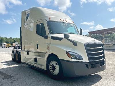 Freightliner Cascadia 126 Sleeper Semi Truck - 72" Raised Roof, Detroit 455HP