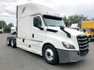 Freightliner Cascadia 126 Sleeper Semi Truck - 72" Raised Roof, Cummins 450HP