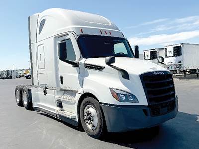 Freightliner Cascadia 126 Sleeper Semi Truck - 72" Raised Roof, Detroit 455HP