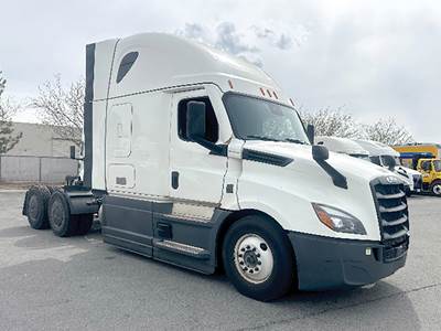 Freightliner Cascadia 126 Sleeper Semi Truck - 60" Raised Roof, Detroit 450HP
