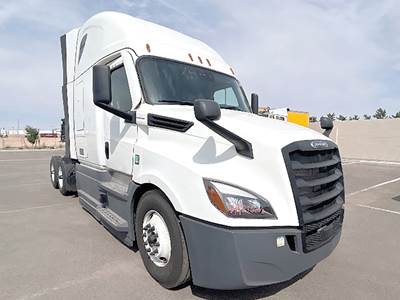 Freightliner Cascadia 126 Sleeper Semi Truck - 72" Raised Roof, Detroit 450HP