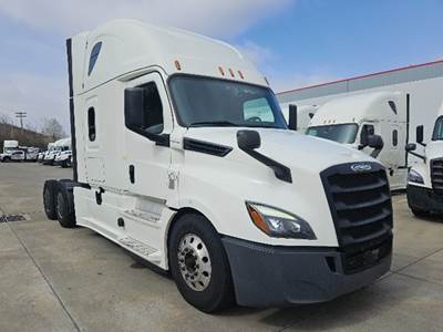 Freightliner Cascadia 126 Sleeper Semi Truck - 72" Raised Roof, Detroit 455HP