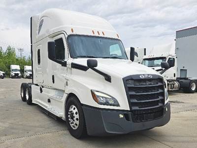 Freightliner Cascadia 126 Sleeper Semi Truck - 72" Raised Roof, Detroit 455HP