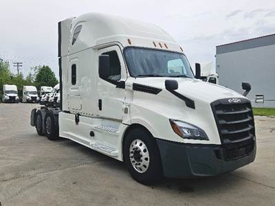 Freightliner Cascadia 126 Sleeper Semi Truck - 72" Raised Roof, Detroit 455HP