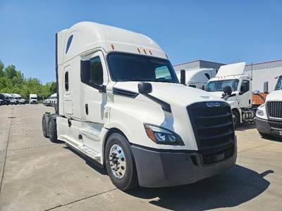 Freightliner Cascadia 126 Sleeper Semi Truck - 72" Raised Roof, Detroit 455HP