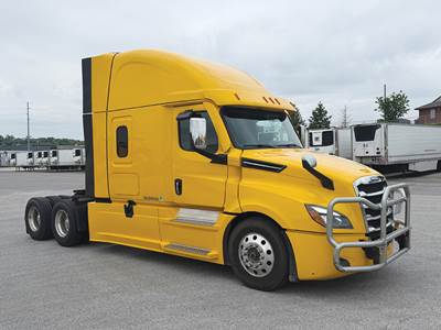 Freightliner Cascadia 126 Sleeper Semi Truck - 72" Raised Roof, Cummins 450HP