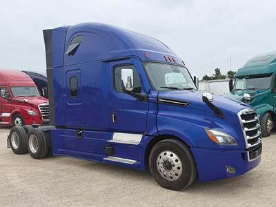 Freightliner Cascadia 126 Sleeper Semi Truck - 72" Raised Roof, Detroit 455HP