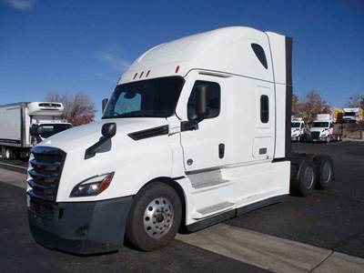 Freightliner Cascadia 126 Sleeper Semi Truck - 72" Raised Roof, Detroit 400HP