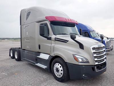 Freightliner Cascadia 126 Sleeper Semi Truck - 72" Raised Roof, Detroit 455HP
