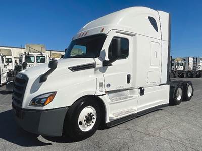 Freightliner Cascadia 126 Sleeper Semi Truck - 72" Raised Roof, Detroit 455HP