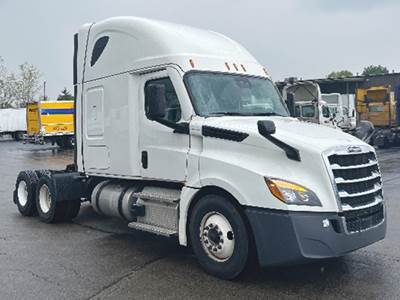 Freightliner Cascadia 126 Sleeper Semi Truck - 72" Raised Roof, Detroit 455HP