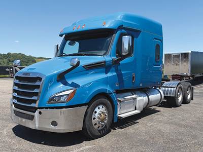 Freightliner Cascadia 126 Sleeper Semi Truck - 72" Mid-Roof Xt, Cummins 500HP