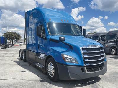 Freightliner Cascadia 126 Sleeper Semi Truck - 72" Raised Roof, Detroit 400HP