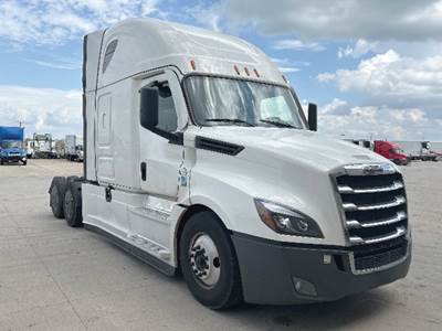 Freightliner Cascadia 126 Sleeper Semi Truck - 72" Raised Roof, Detroit 455HP
