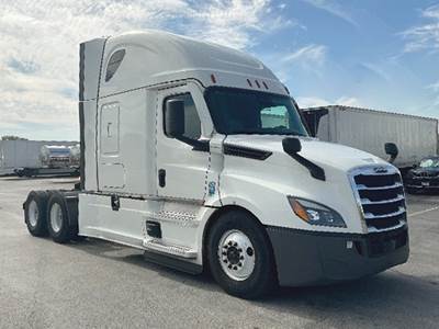 Freightliner Cascadia 126 Sleeper Semi Truck - 72" Raised Roof, Detroit 455HP