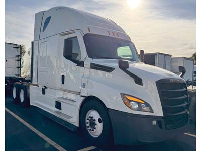Freightliner Cascadia 126 Sleeper Semi Truck - 72" Raised Roof, Detroit 455HP