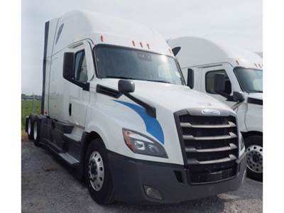 Freightliner Cascadia 126 Sleeper Semi Truck - 72" Raised Roof, Detroit 400HP