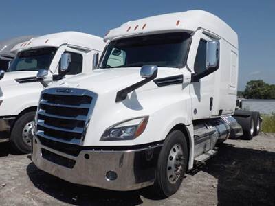 Freightliner Cascadia 126 Sleeper Semi Truck - 72" Mid-Roof Xt, Detroit 505HP
