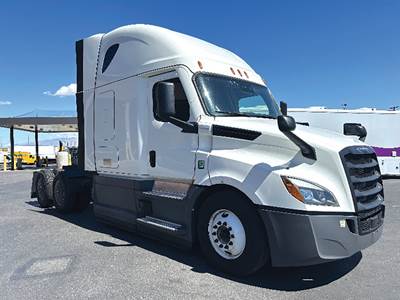 Freightliner Cascadia 126 Sleeper Semi Truck - 72" Raised Roof, Detroit 450HP