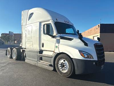 Freightliner Cascadia 126 Sleeper Semi Truck - 72" Raised Roof, Detroit 505HP