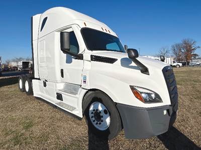 Freightliner Cascadia 126 Sleeper Semi Truck - 72" Raised Roof, Detroit 455HP