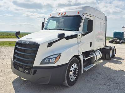 Freightliner Cascadia 126 Sleeper Semi Truck - 72" Mid-Roof Xt, Detroit 505HP