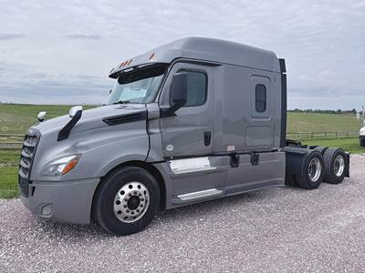 Freightliner Cascadia 126 Sleeper Semi Truck - 72" Mid-Roof Xt, Detroit 455HP