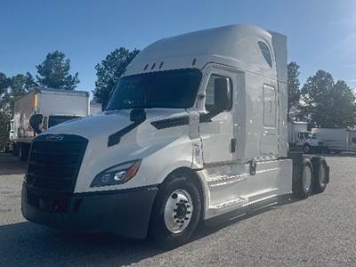 Freightliner Cascadia 126 Sleeper Semi Truck - 72" Raised Roof, Detroit 455HP