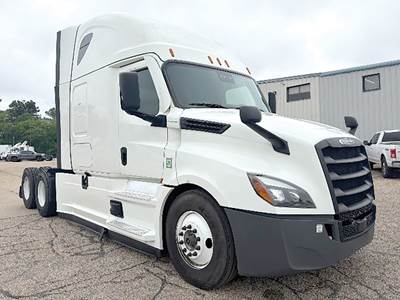 Freightliner Cascadia 126 Sleeper Semi Truck - 72" Raised Roof, Detroit 455HP