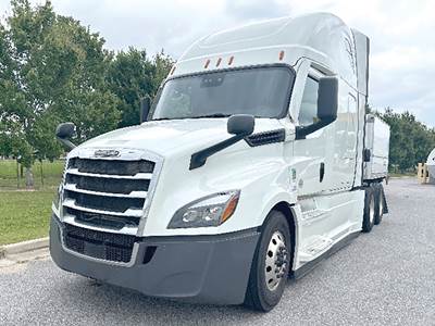 Freightliner Cascadia 126 Sleeper Semi Truck - 72" Raised Roof, Detroit 400HP