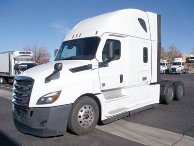 Freightliner Cascadia 126 Sleeper Semi Truck - 72" Raised Roof, Detroit 425HP