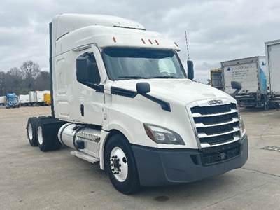 Freightliner Cascadia 126 Sleeper Semi Truck - 60" Mid-Roof Xt, Detroit 455HP