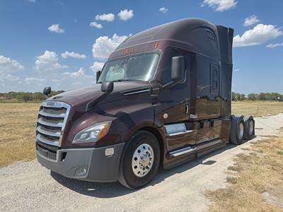 Freightliner Cascadia 126 Sleeper Semi Truck - 72" Raised Roof, Detroit 400HP