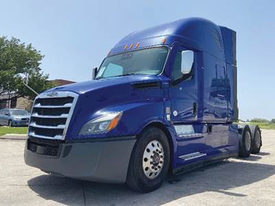 Freightliner Cascadia 126 Sleeper Semi Truck - 72" Raised Roof, Detroit 455HP