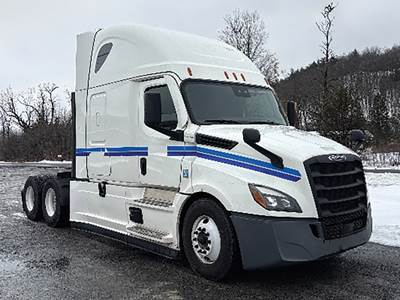 Freightliner Cascadia 126 Sleeper Semi Truck - 72" Inch Raised Roof, Detroit 455HP