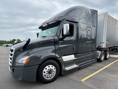 Freightliner Cascadia 126 Sleeper Semi Truck - 72" Raised Roof, Detroit 505HP