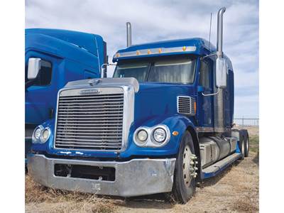 Freightliner Coronado Sleeper Semi Truck - 70" Mid-Roof Xt, Detroit 600HP