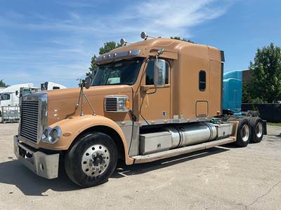 Freightliner Coronado Sleeper Semi Truck - 70" Mid-Roof Xt, Detroit 500HP