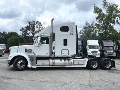 Freightliner Coronado Sleeper Semi Truck - 70" Raised Roof, Detroit 600HP