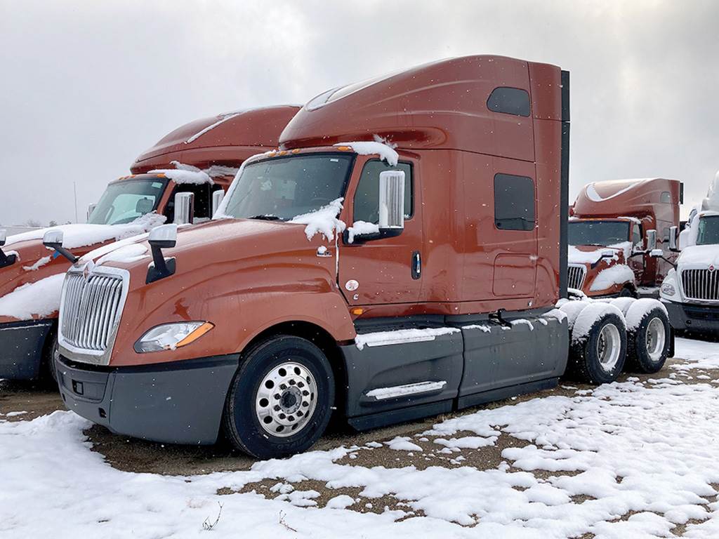 2019 International LT625 Sleeper Semi Truck 73" SkyRise, Cummins
