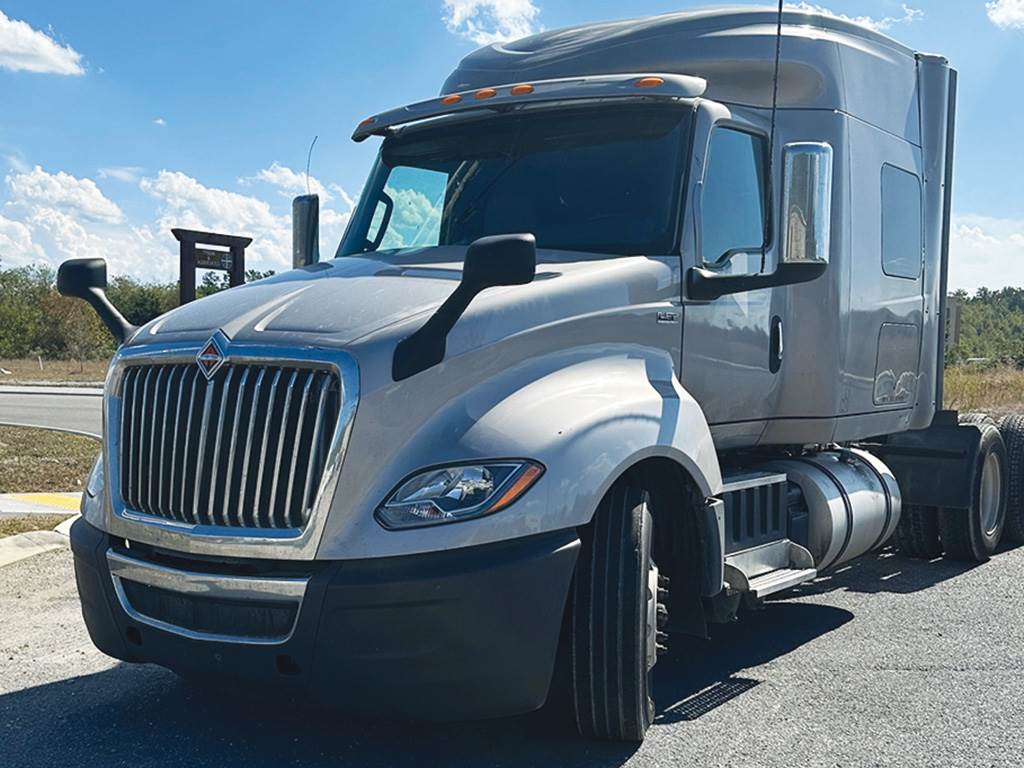 2019 International LT625 Sleeper Semi Truck 73" HiRise, Cummins