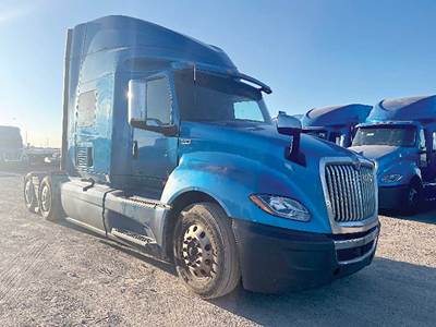 International LT625 Sleeper Semi Truck - 73" Hi-Rise, Cummins 400HP