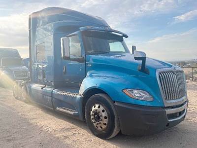 International LT625 Sleeper Semi Truck - 73" Hi-Rise, Cummins 400HP