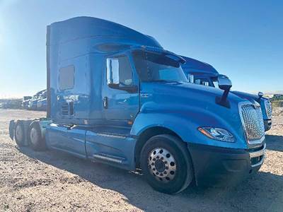 International LT625 Sleeper Semi Truck - 73" Hi-Rise, Cummins 400HP