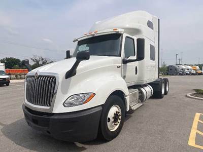 International LT625 Sleeper Semi Truck - 73" Sky-Rise, Cummins 450HP