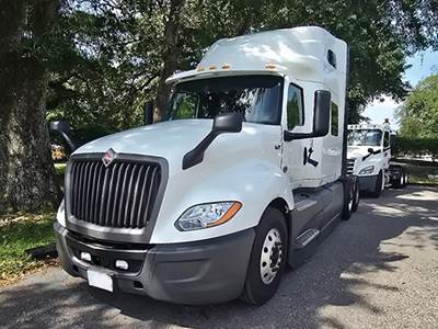 International LT625 Sleeper Semi Truck - 73" Sky-Rise, Cummins 450HP