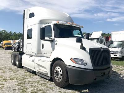 International LT625 Sleeper Semi Truck - 73" Sky-Rise, Cummins 450HP